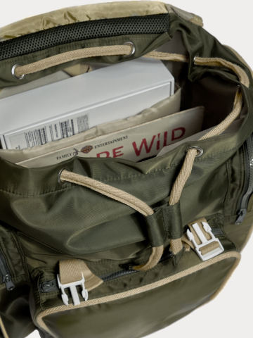 กระเป๋าเป้ Explorer Backpack (Olive) 3