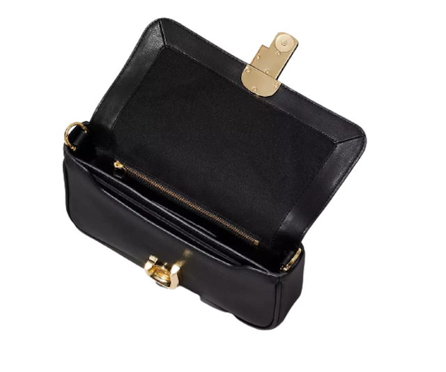 กระเป๋าแบรนด์เนม ราคาไม่เกิน 40,000 บาท รุ่น The J Marc Soft Shoulder Bag 8