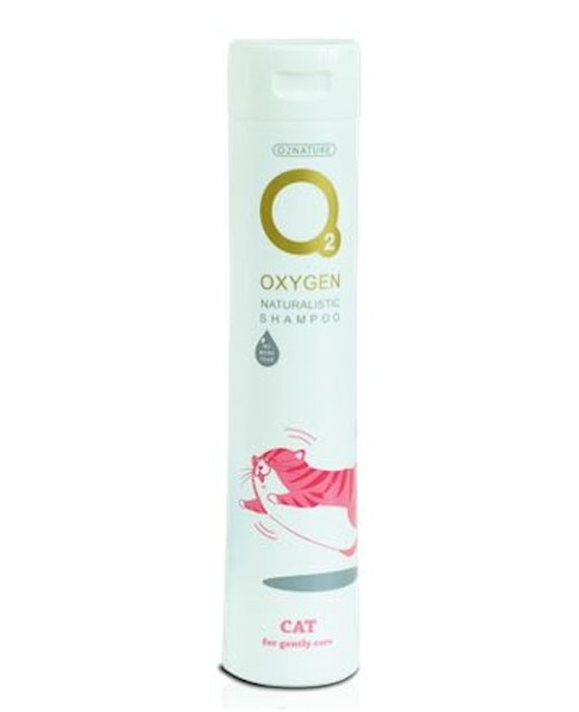 10. O2 – Naturalistic Shampoo No More Tear 1