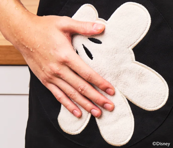 DISNEY MONOCHROME ผ้ากันเปื้อน มิคกี้ เมาส์ 2