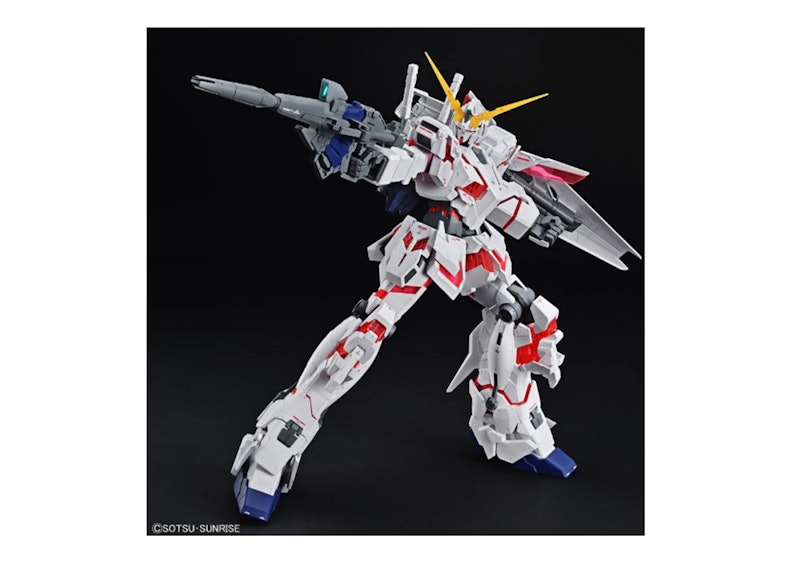 1/48 Mega Size Unicorn Gundam 3