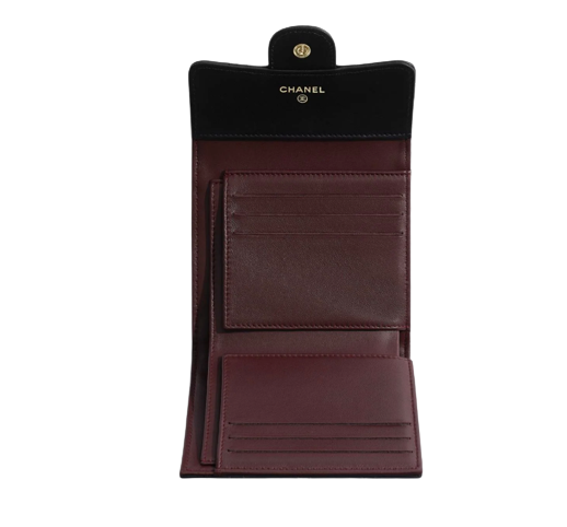 กระเป๋าสตางค์ รุ่น Classic Small Flap Wallet 3