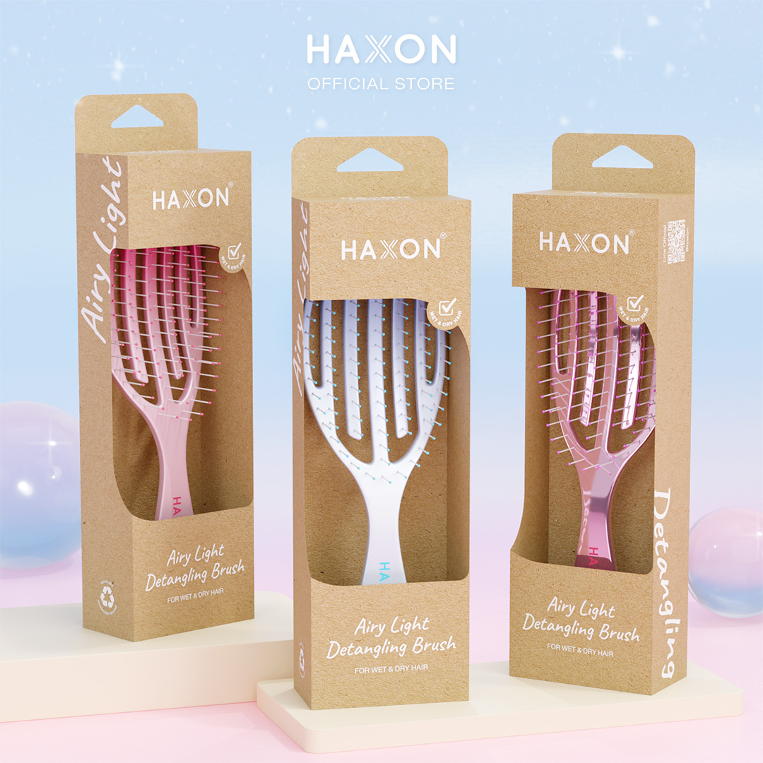 Airy Light Detangling Brush 3