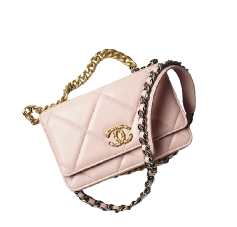 กระเป๋า Chanel รุ่น Chanel 19 Wallet On Chain 1