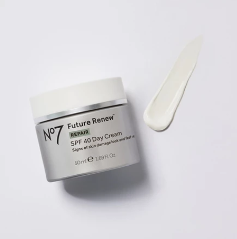 Future Renew Repair SPF 40 Day Cream 2