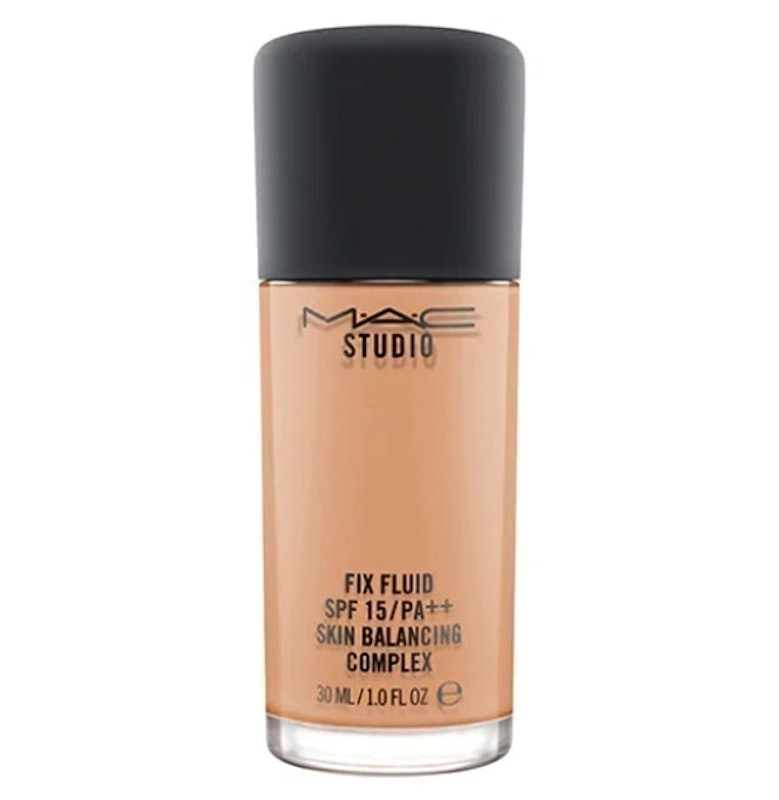 Studio Fix Fluid SPF 15 Foundation 1