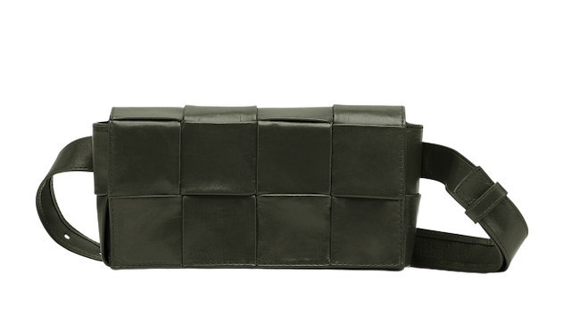 กระเป๋าแบรนด์เนมผู้ชาย รุ่น Cassette Belt Bag 5