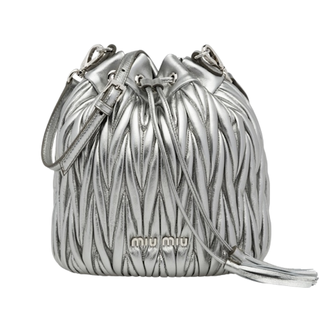 กระเป๋า รุ่น Matelassé Nappa Leather Bucket Bag 2