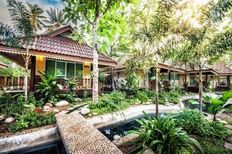 ที่พักอัมพวา Baan Nam Pen Resort 1