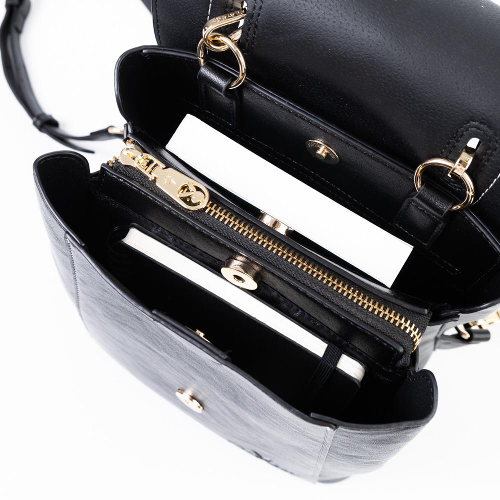 กระเป๋าสะพายหลัง รุ่น Twist Backpack 3