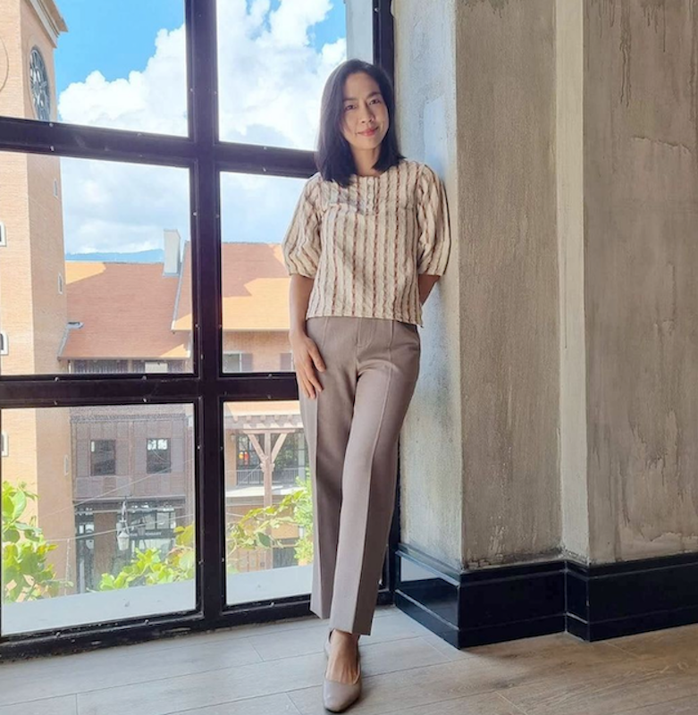 ร้านชุดทำงานและชุดออกงานสไตล์มินิมอล 2