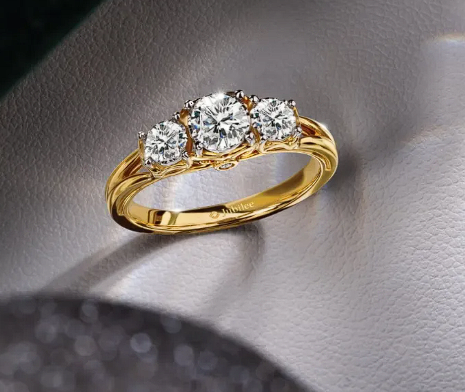 แหวนเพชร Shine Bright Star Classic Ring 2