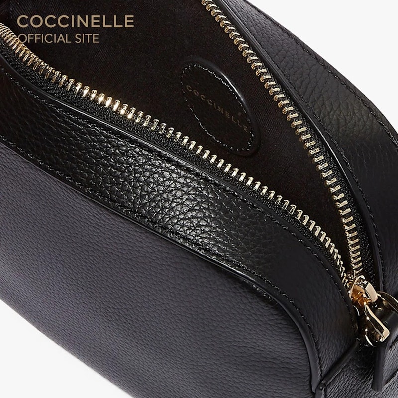 กระเป๋าสะพายผู้หญิง รุ่น Tebe Mini Crossbody Pochette 3
