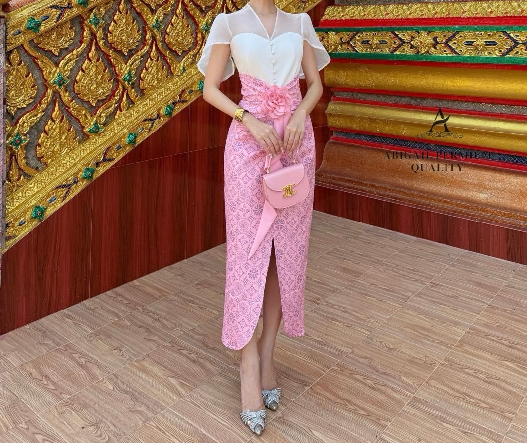 ชุดไทยประยุกต์  3