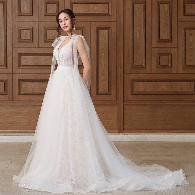ชุดเจ้าสาวแสนสวย ในราคาสุดคุ้ม  1