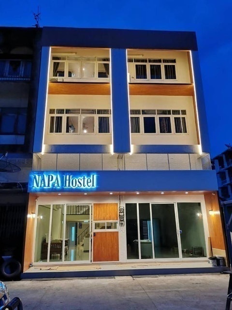 ที่พักบางปู นภาโฮสเทล 2