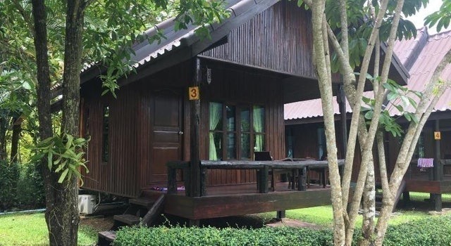 ที่พักเขาใหญ่ กางเต้นท์ บ้านไม้เคียงภู  4