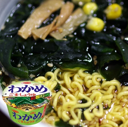 ราเมนกึ่งสำเร็จรูป Wakame Ramen Goma Shoyu Cup 2