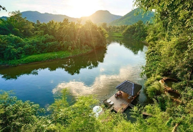 ที่พักไทรโยค ริมน้ำ หินตก ริเวอร์ แคมป์ 4
