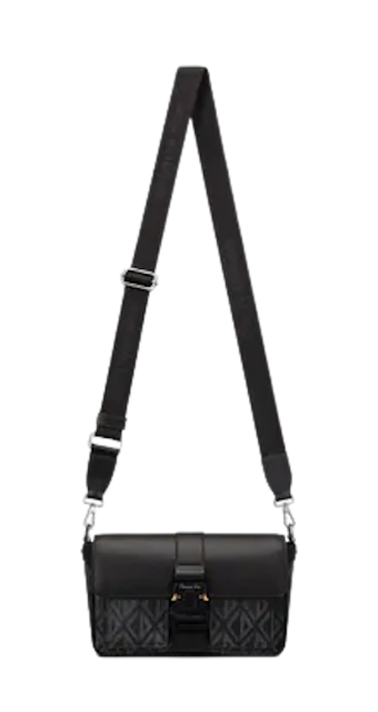 กระเป๋า Dior ผู้ชาย รุ่น Dior Hit The Road Bag with Strap 4