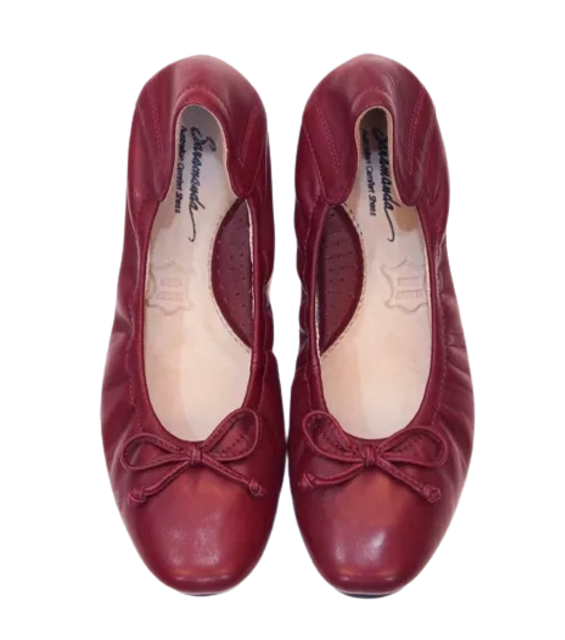 10 อันดับ รองเท้า Flat Shoes ยี่ห้อไหนดี ปี 2026 ส้นเตี้ย ใส่สบาย 1