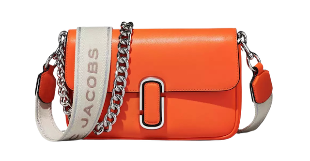 กระเป๋าแบรนด์เนม ราคาไม่เกิน 40,000 บาท รุ่น The J Marc Soft Shoulder Bag 5