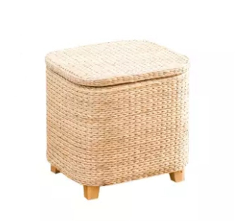 9. Skilled Master – Straw Storage Stool 1
