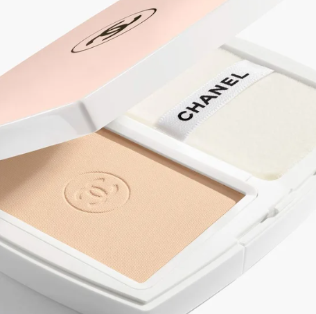 Le Blanc Brightening Compact Foundation 2