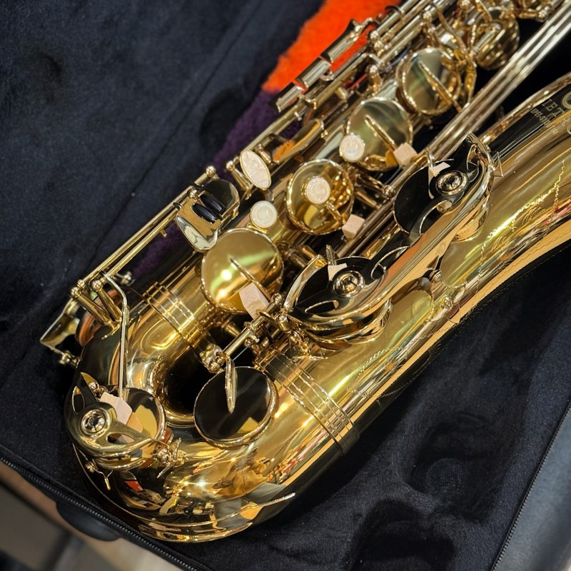 Saxophone 3