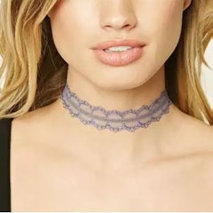 8. No Brand – Retro Hollow Lace Choker