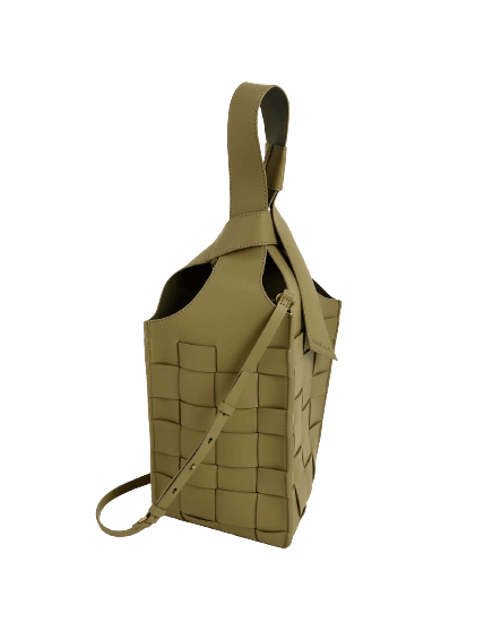 กระเป๋าถือ Woven Single Handle Bucket Bag 1