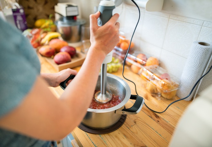 เลือก Hand Blender ที่ปรับระดับความเร็วได้เพื่อเพิ่มประสิทธิภาพการใช้งาน