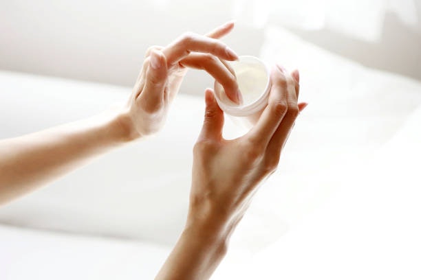 แนะนำเจลใส่ผมผู้หญิงที่น้ำเป็นเบส หรือ Water Based เพื่อเนื้อสัมผัสที่ไม่เหนียวเหนอะหนะ