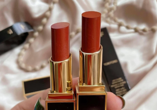 เลือกจากเนื้อสัมผัสของลิป Tom Ford ที่ตรงกับความต้องการ