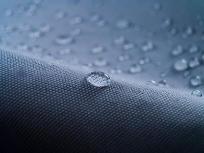 เลือกเสื้อกันฝนขี่มอเตอร์ไซค์ที่กันน้ำซึม