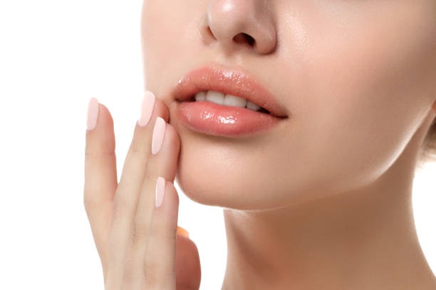 แนะนำให้เลือก Lip and Cheek ที่มีส่วนผสมให้ความชุ่มชื้นด้วยเพื่อเพิ่มประสิทธิภาพการใช้งาน