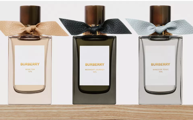 เลือกซีรีส์ Burberry Signatures ใช้ได้ทั้งผู้หญิงและผู้ชาย