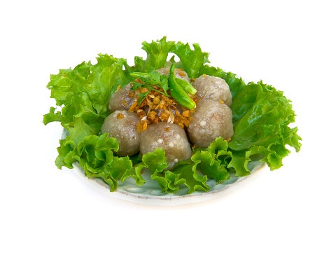 เลือกสาคูไส้หมูจากร้านตลาดนนท์