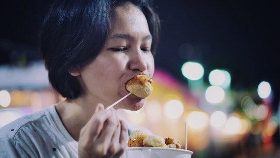 เลือกลูกชิ้นที่สดใหม่ สะอาด มาพร้อมบรรจุภัณฑ์ได้มาตรฐาน
