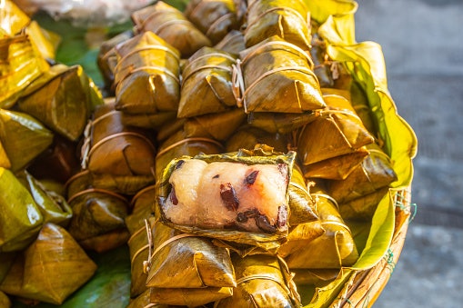 เลือกข้าวต้มมัดที่ทำสดใหม่ วันต่อวัน