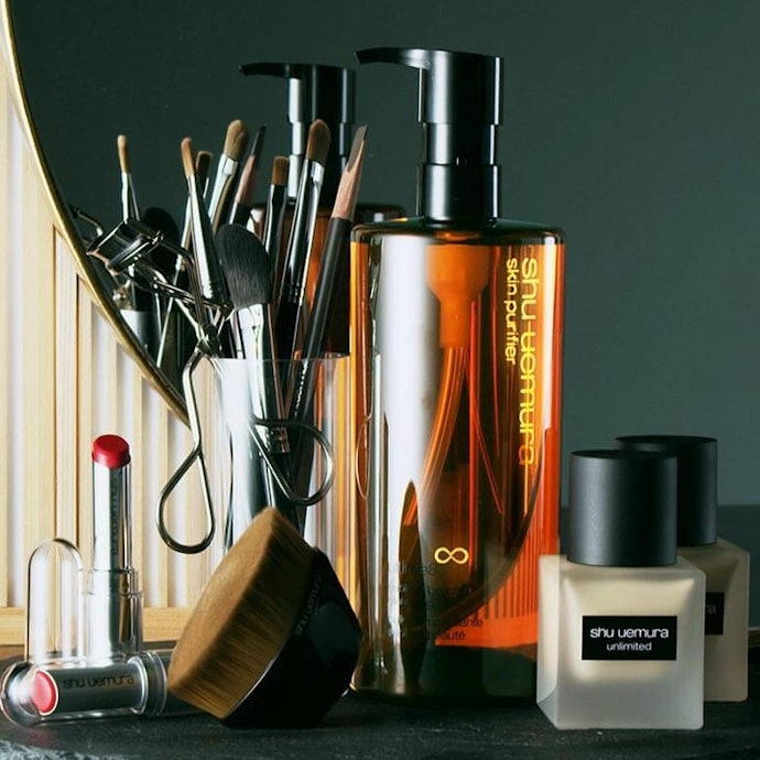 เลือกจากสินค้าขายดีของ Shu Uemura