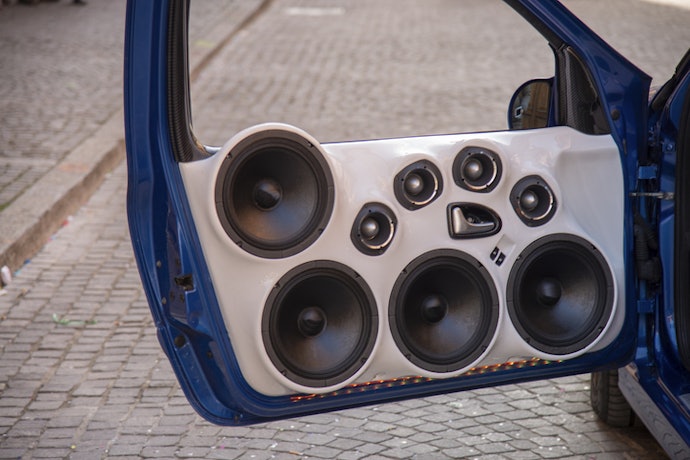 เลือก Bass Box จากคุณสมบัติเสริม เพิ่มประสิทธิภาพในการใช้งาน