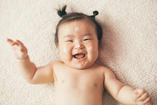 เลือกโลชั่น Aveeno สูตรเฉพาะสำหรับเด็ก