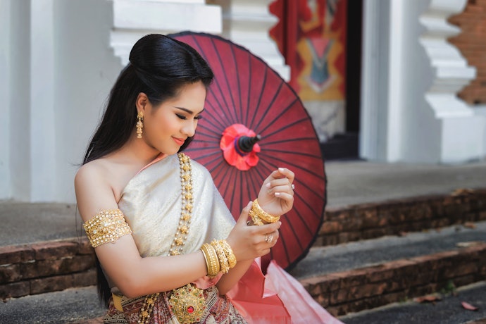 เลือกดีไซน์ชุดไทยแต่งงานสวมใส่แล้วมีความมั่นใจมากที่สุด