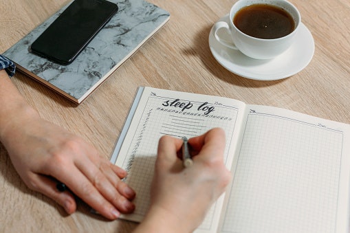 เลือกสมุด Bullet Journal แบบเย็บ ไม่เทอะทะและใช้งานง่าย