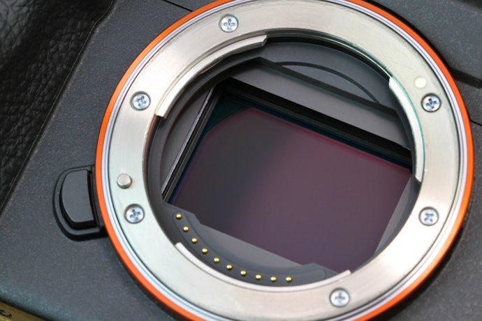 ตรวจสอบจากเซนเซอร์ของกล้อง Mirrorless SONY