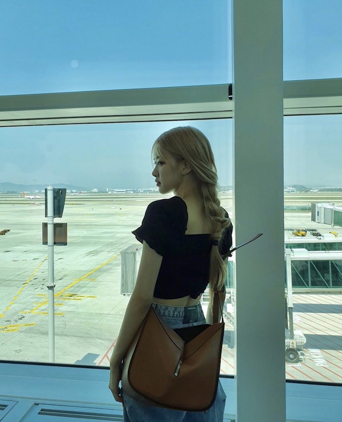 กระเป๋า Loewe ของ Rosé Blackpink