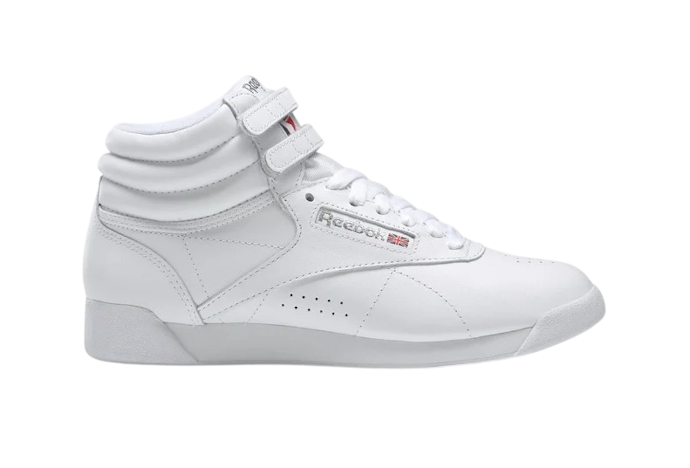 เน้นความวินเทจ ย้อนยุค เลือก Reebok Freestyle หรือ Princess Series