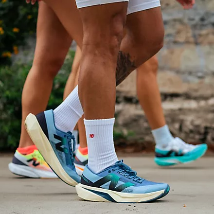 พิจารณาวัสดุอัปเปอร์ของรองเท้าวิ่ง New Balance ตามความเหมาะสม