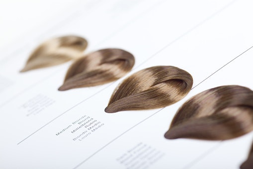 ไม่ควรเลือกสีผมตามภาพนางแบบบนกล่องหรือแค็ตตาล็อกสีผม